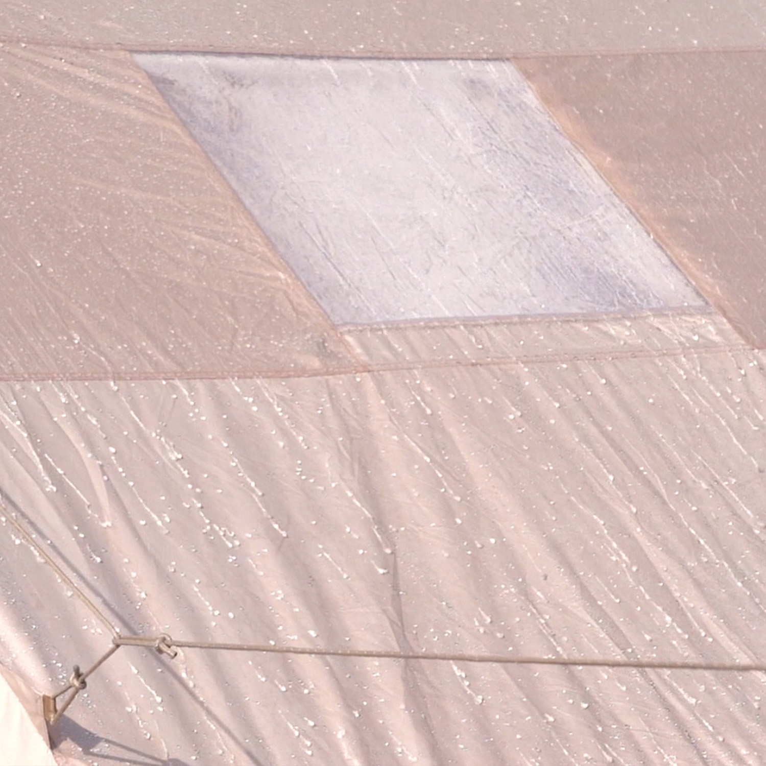 Tenda Gonfiabile per Glamping  - Emergency Mylar Tent recensione e prezzo